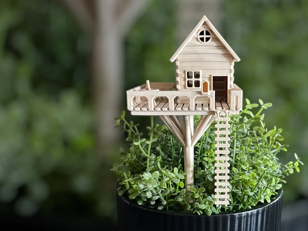 BIẾN CHẬU CÂY CỦA BẠN THÀNH KHÔNG GIAN CỔ TÍCH VỚI NHÀ TRÊN CÂY 3D 🏡 Bạn thấy chậu cây của mình hơi đơn điệu? Hãy để Long Decor3D giúp bạn tạo nên một tiểu cảnh sống động và đầy tính nghệ thuật ngay tại bàn làm việc! Sản phẩm Nhà Trên Cây Mini (Treehouse) là món phụ kiện decor độc đáo, mang đến cảm giác bình yên và thư thái mỗi khi ngắm nhìn. ✨ Điều gì tạo nên sức hút của sản phẩm này? Thiết kế tinh xảo từng mm: Từ bậc thang treo lơ lửng, ban công gỗ đến mái nhà xinh xắn, tất cả đều được tái hiện chi tiết bằng công nghệ in 3D sắc nét. Chất liệu bền bỉ: Sản phẩm được in từ nhựa cao cấp, không sợ ẩm mốc khi cắm vào chậu cây thật, màu sắc giả gỗ tự nhiên, trang nhã. Kích thước lý tưởng: Thiết kế nhỏ gọn, dễ dàng cắm vào bất kỳ chậu cây nào (sen đá, cây thủy sinh, cây cảnh để bàn...) mà không chiếm quá nhiều không gian. Cảm hứng sáng tạo: Biến mỗi chậu cây thành một câu chuyện riêng, một "ốc đảo" nhỏ giữa lòng thành phố. 📋 Thông tin sản phẩm: Chất liệu: Nhựa in 3D cao cấp (siêu bền, chống nước). Kiểu dáng: Nhà gỗ trên cây kèm thang dây độc đáo. Màu sắc: Gỗ sáng tự nhiên (Vintage wood). Thương hiệu: Long Decor3D. 🎁 ƯU ĐÃI KHI MUA HÀNG: ✅ Hỗ trợ tư vấn kích thước phù hợp với chậu cây của bạn. ✅ Đóng gói chắc chắn, giao hàng nhanh chóng tận nơi. ✅ Kiểm tra hàng thoải mái trước khi nhận. 👉 COMMENT hoặc INBOX ngay để được Long Decor3D tư vấn mẫu nhà "trong mơ" cho chậu cây của bạn nhé! 📍 Long Decor3D - Hiện thực hóa ý tưởng bằng công nghệ 3D 📞 Hotline/Zalo: 091 123 8823 🌐 Website: longdecor3d.io.vn #LongDecor3D #In3D #TreehouseMini #PhuKienChauCay #DecorBanLamViec #TieuCanhMini #NhaGoIn3D #TrangTriCayCanh #GiftIdeas #HandmadeDecor